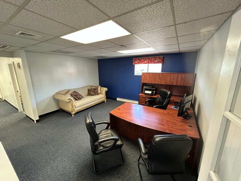 More Photos Of 1365 Blue Mountain Dr, Danielsville Office For Lease