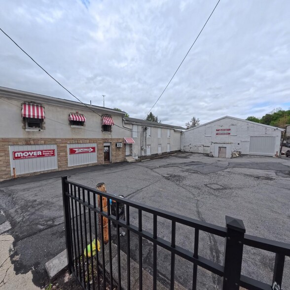 More Photos Of 330 E Norwegian St, Pottsville General Retail For Sale