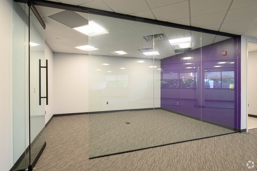 More Photos Of 600 W Germantown Pike, Plymouth Meeting Unknown For Lease