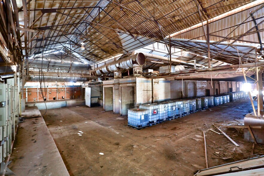 More Photos Of 3097 Brick Plant Rd, Snyder Manufacturing For Sale