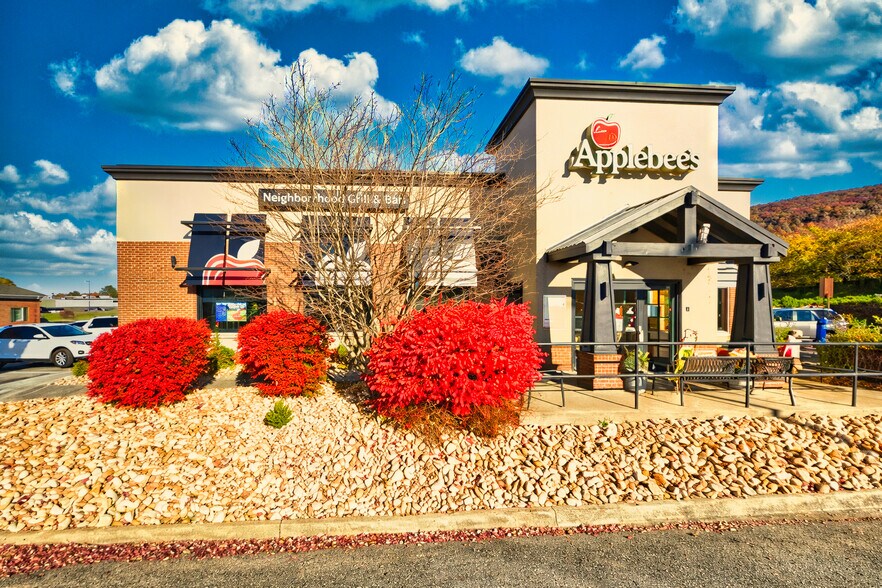 More Photos Of 516 Commerce Dr, Bluefield Restaurant For Sale