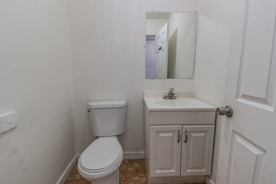 More Photos Of 1700 W Waters Ave, Tampa Freestanding For Sale
