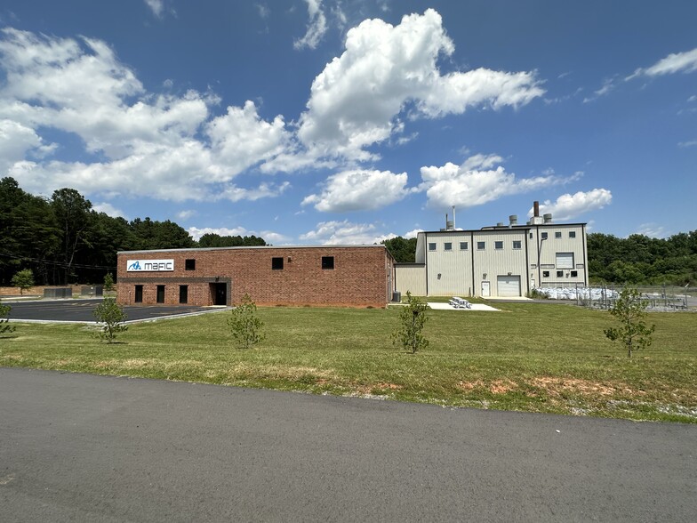 Primary Photo Of 119 Metrolina Dr, Shelby Manufacturing For Sale