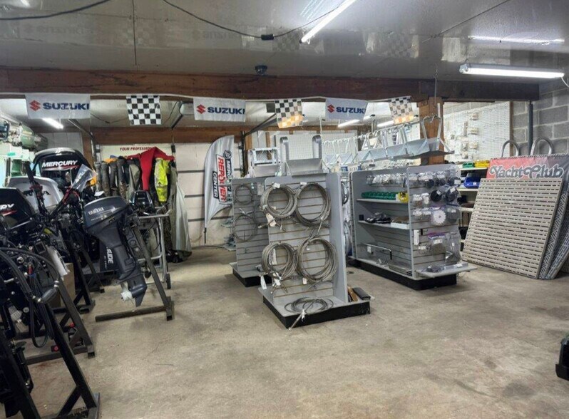 More Photos Of 807 E Harbor Rd, Milton Marina For Sale