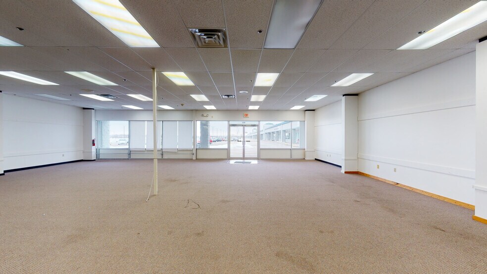 Primary Photo Of 310 Wylie Dr, Normal Unknown For Lease