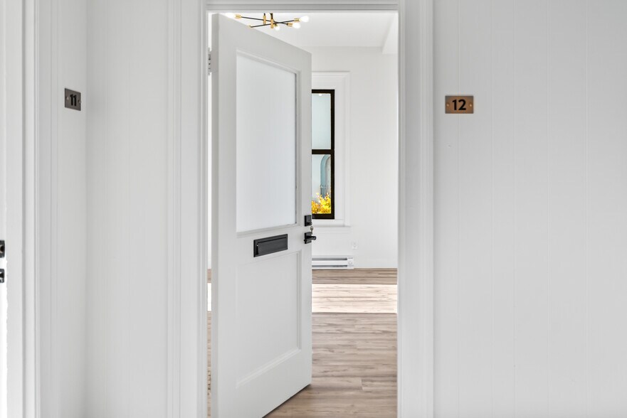 More Photos Of 2411 Santa Clara Ave, Alameda Bank For Lease