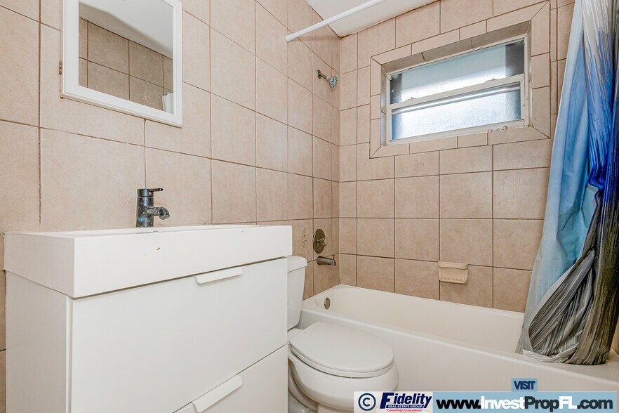 More Photos Of 404 NE 4th St, Pompano Beach Multifamily For Sale