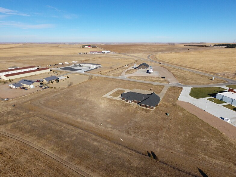 More Photos Of 202 Diamond Springs Trl, Ogallala Medical For Sale