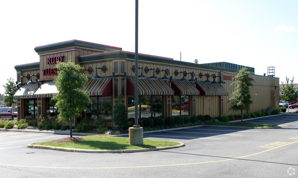 More Photos Of 1225 Cedar Rd, Chesapeake Restaurant For Lease