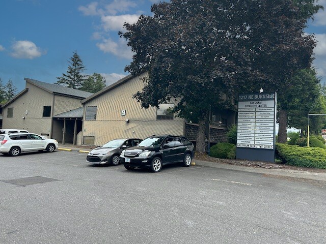 Primary Photo Of 1217 NE Burnside Rd, Gresham Office For Lease