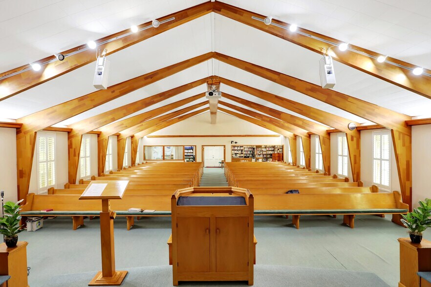 More Photos Of 1792 N Parkway, Memphis Religious Facility For Sale