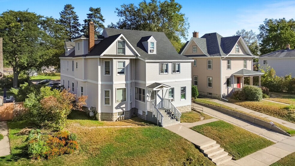 Primary Photo Of 1619 Hubbard Ave, Saint Paul Apartments For Sale