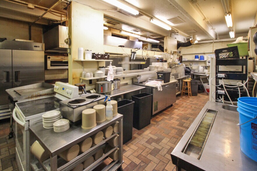 More Photos Of 1420 W Jackson St, Macomb Restaurant For Sale