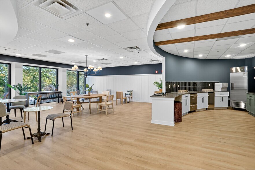 More Photos Of 5955 State Bridge Rd, Johns Creek Coworking Space