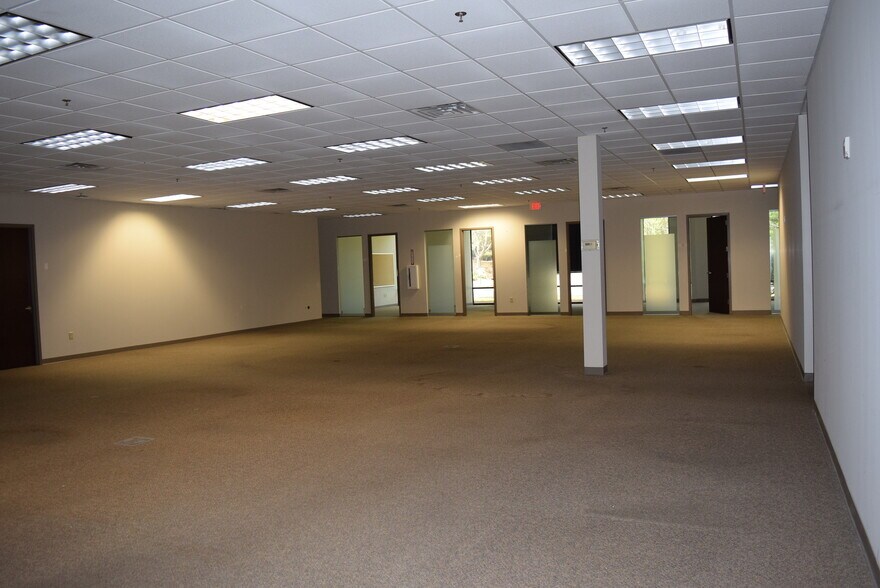 More Photos Of 6445 Shiloh Rd, Alpharetta Office For Sale