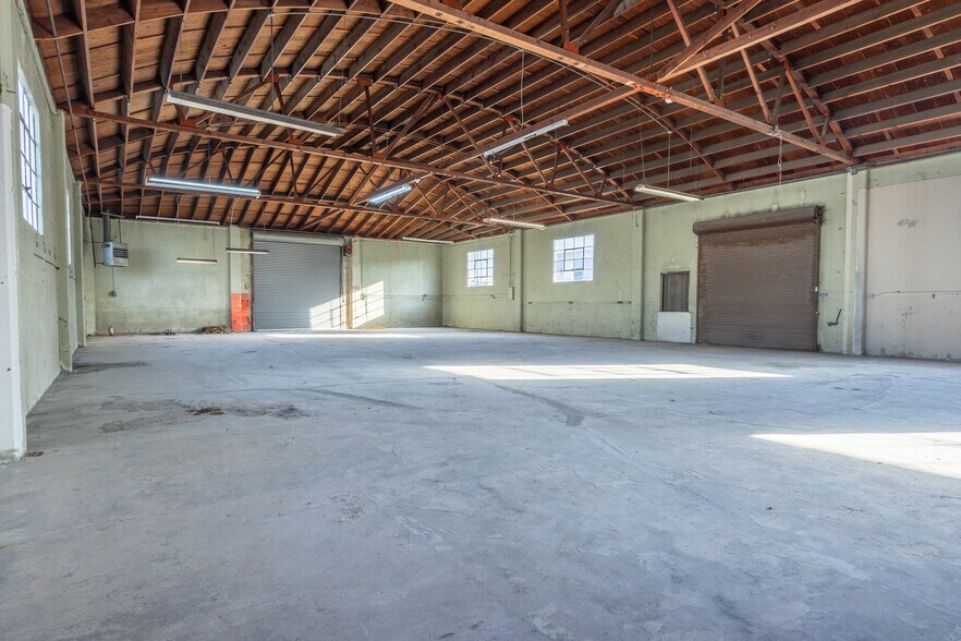 More Photos Of 320 Victory Ave, South San Francisco Warehouse For Lease