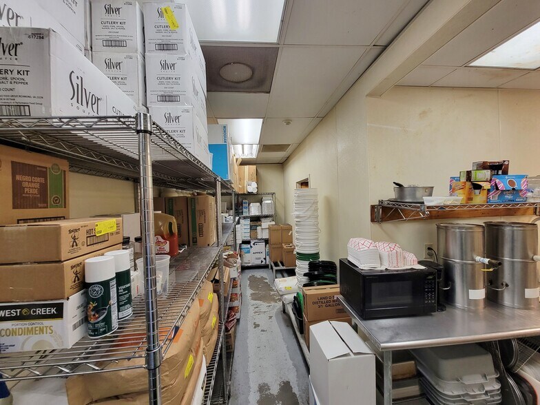 More Photos Of 530 Devine St, Columbia Restaurant For Sale