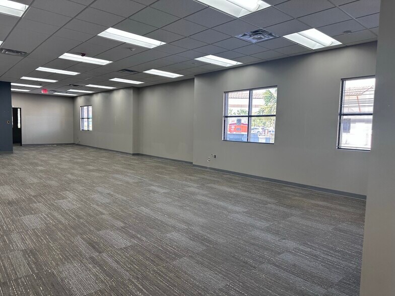 More Photos Of 2439 Monarch Dr, Laredo Office For Lease