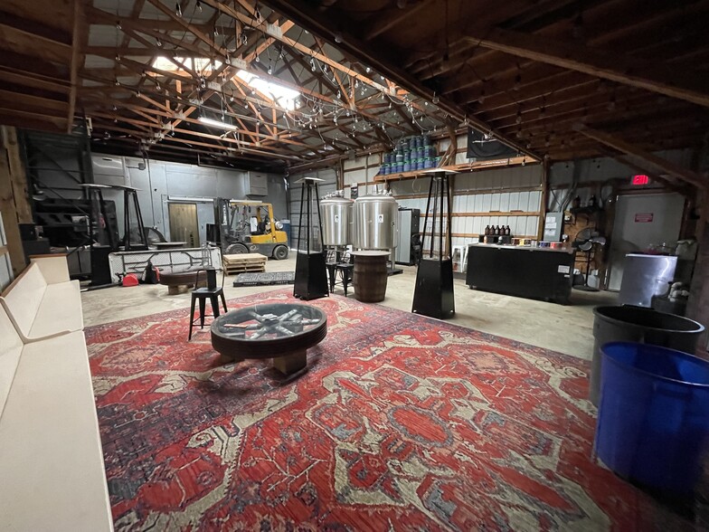 More Photos Of 776 Tolland St, East Hartford Warehouse For Sale