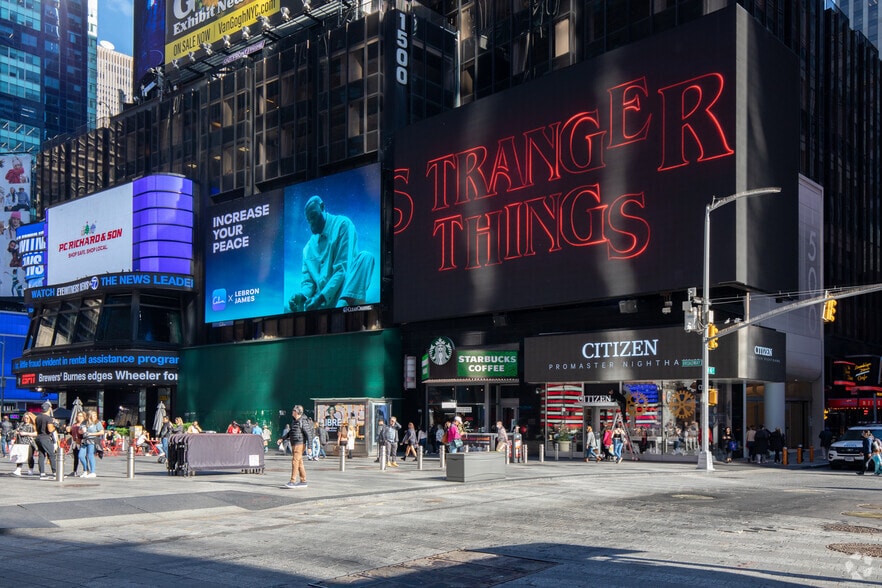 More Photos Of 1500 Broadway, New York Office For Lease