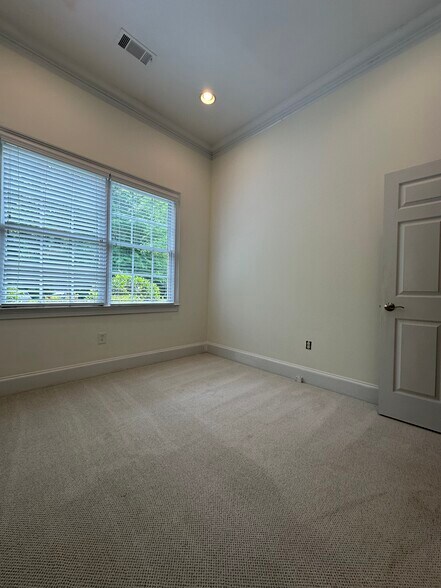 More Photos Of 2255 Sewell Mill Rd NE, Marietta Office For Lease