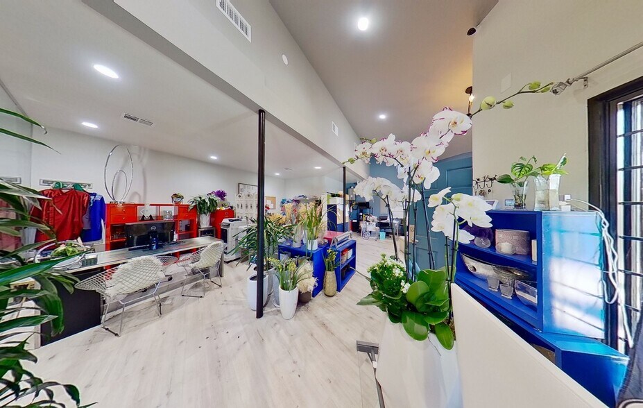 More Photos Of 10616-10622 Katella Ave, Anaheim Loft Creative Space For Sale