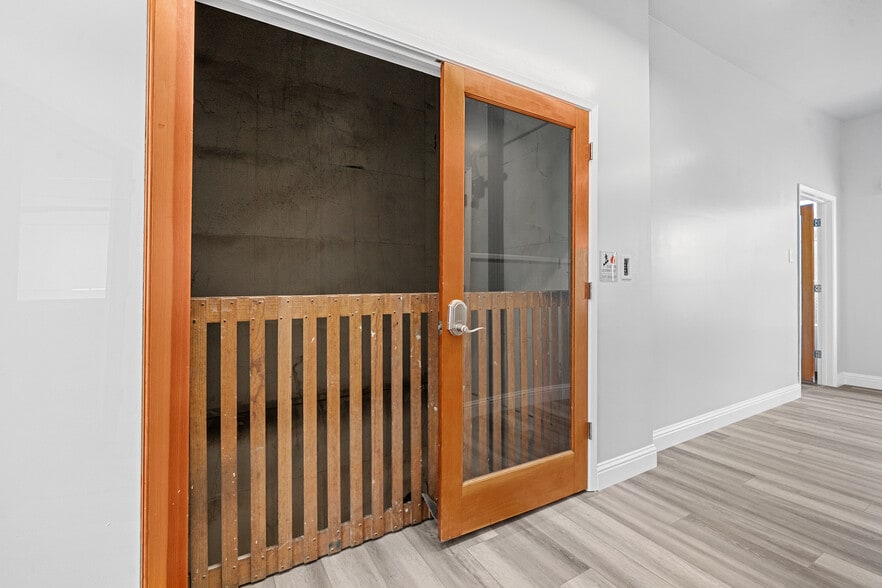 More Photos Of 443 Tehama St, San Francisco Loft Creative Space For Sale