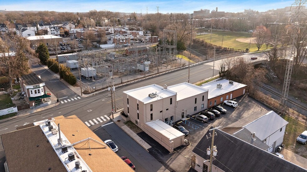 More Photos Of 2400 W 4th St, Wilmington Office For Sale