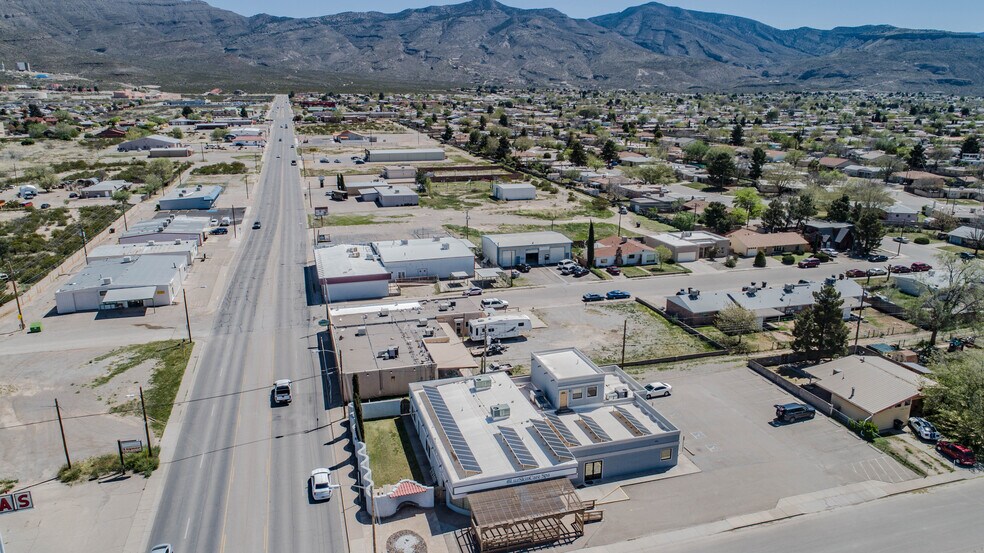 More Photos Of 2010 Pecan Dr, Alamogordo General Retail For Sale