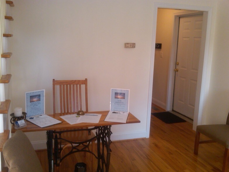 More Photos Of 217 S King St, Leesburg Office For Lease