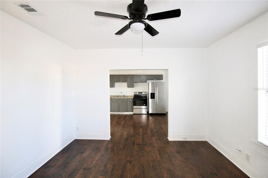 More Photos Of 610 Dundee Rd, Dundee Storefront Retail Residential For Lease