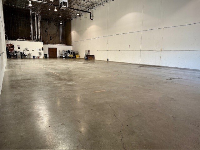 More Photos Of 1889 E Maule Ave, Las Vegas Industrial For Sale