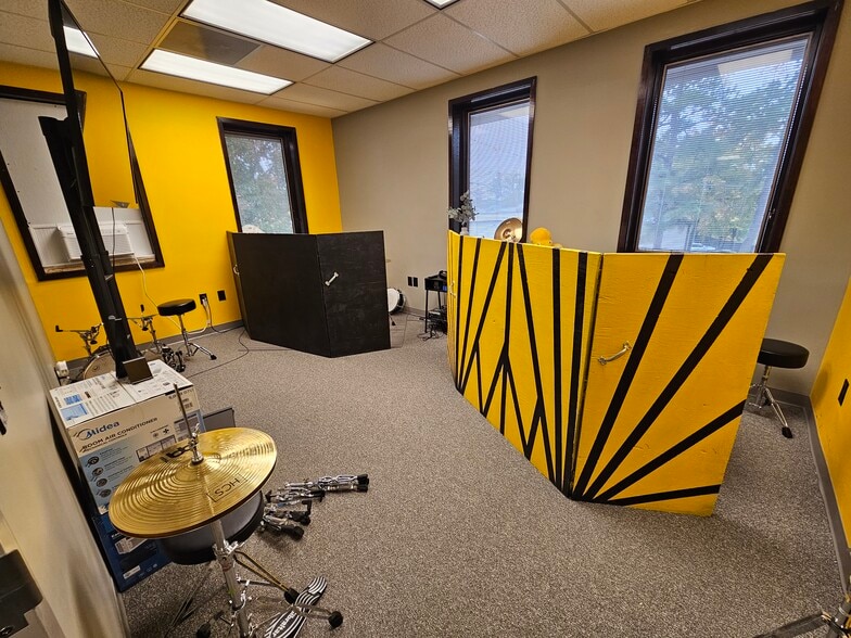 More Photos Of 2365 Pleasantdale Rd, Doraville Office For Sale