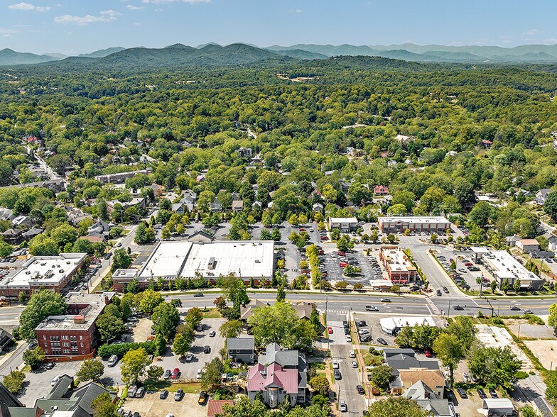 More Photos Of 141 Merrimon Ave, Asheville Office For Lease