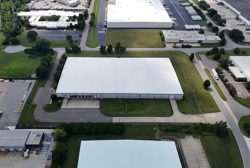 More Photos Of 200 Northpointe Dr, Fairfield Warehouse For Lease
