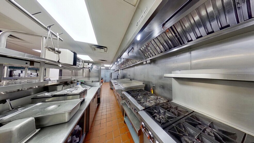 Primary Photo Of 1802-1820 S Pacific Coast Hwy, Redondo Beach Unknown For Lease