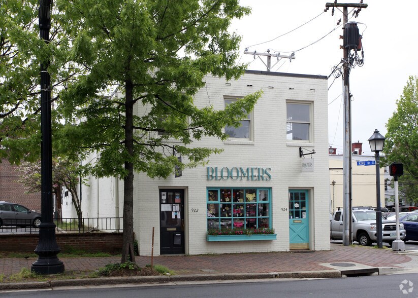 More Photos Of 922-924 King St, Alexandria Storefront For Lease