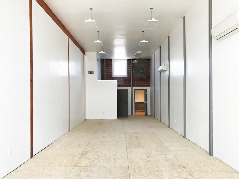 More Photos Of 2945 College Ave, Berkeley Storefront For Lease