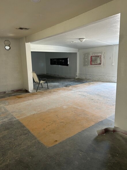 More Photos Of 739 W Sacramento Ave, West Sacramento Bar For Sale