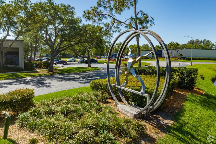 More Photos Of 13190 56th Ct, Clearwater Unknown For Lease