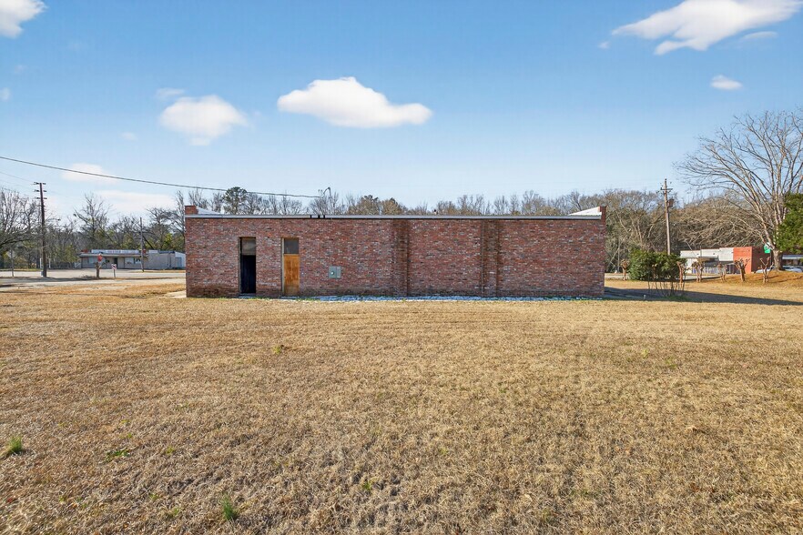More Photos Of 4800 Lamb Ave, Union Point Service For Sale