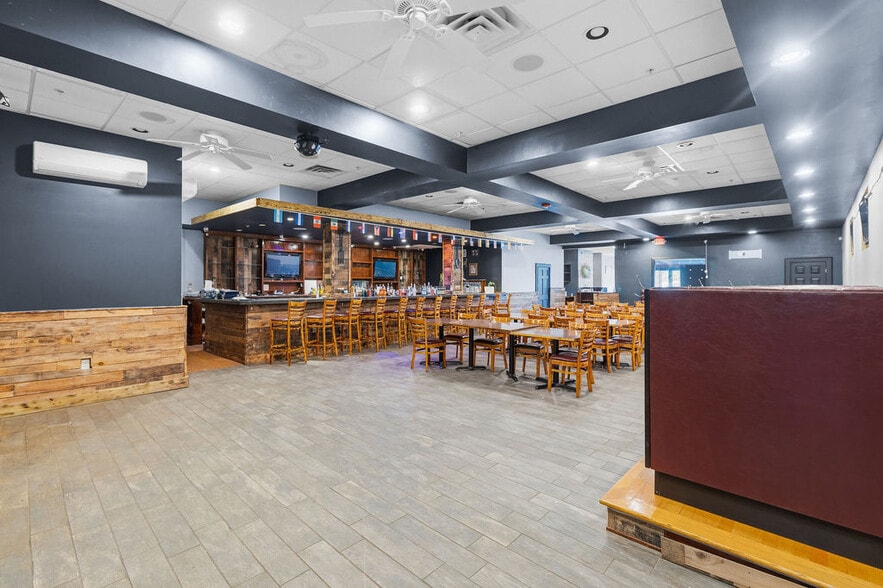 More Photos Of 159 S Main St, Fall River General Retail For Sale