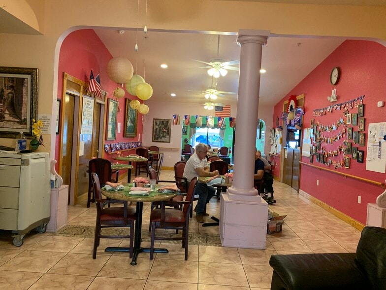 More Photos Of 722 E Lake Rd S, Tarpon Springs Assisted Living For Sale