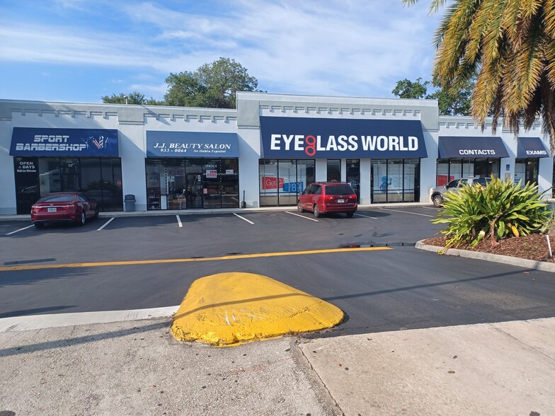 Primary Photo Of 100 W Vine St, Kissimmee Storefront Retail Office For Lease