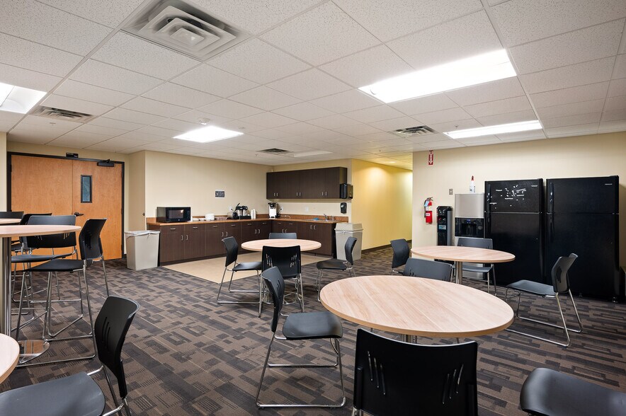 More Photos Of 12300 Grant St, Thornton Manufacturing For Sale