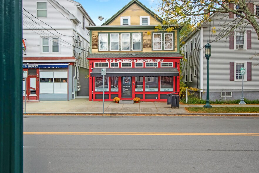 More Photos Of 366 Wood St, Bristol General Retail For Sale