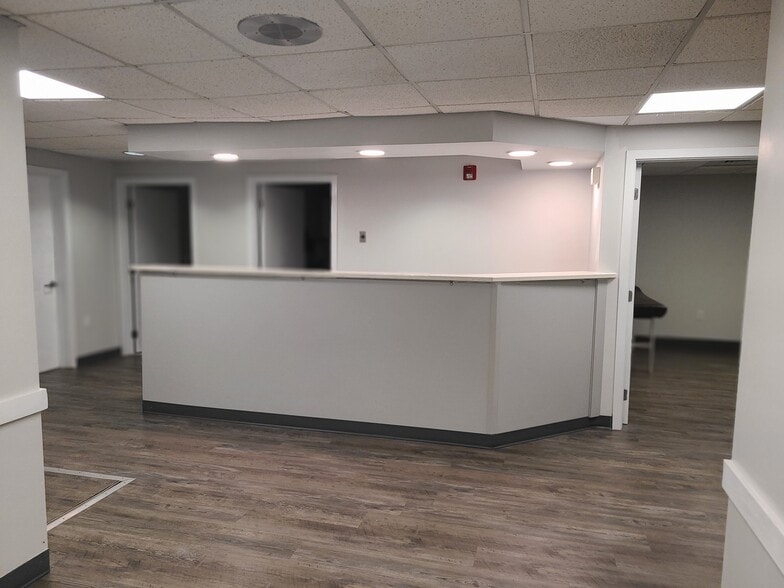 More Photos Of 131 N 5th St, Reading Office Residential For Lease