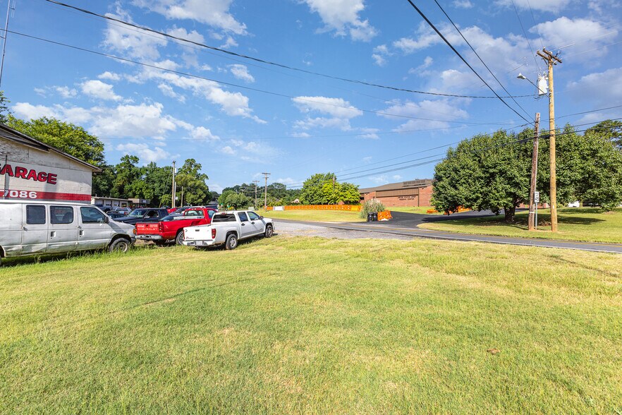 More Photos Of 347 Wilshire Ave SW, Concord Auto Dealership For Sale