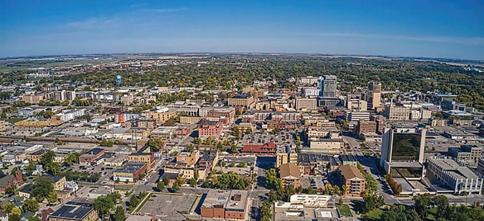 More Photos Of 900 42nd St S, Fargo Office For Sale