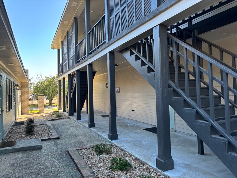 More Photos Of , Baton Rouge Office For Sale